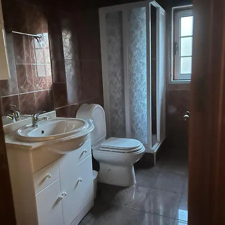 D Lina Local Bed & Breakfast
